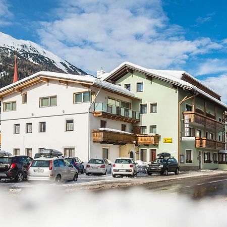 Garni Apparthotel St Valentin St. Valentin auf der Haid Exteriör bild