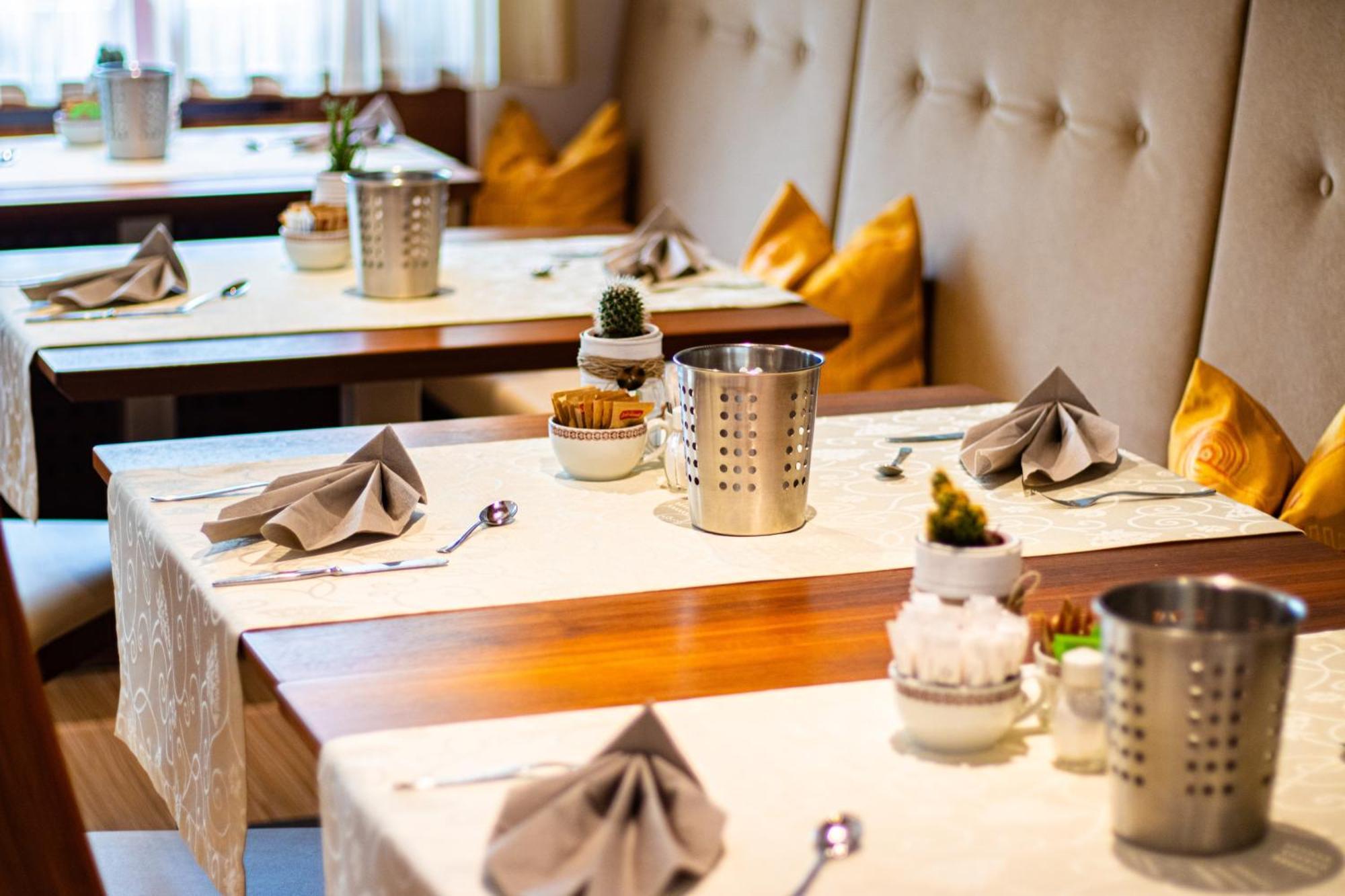 Garni Apparthotel St Valentin St. Valentin auf der Haid Exteriör bild