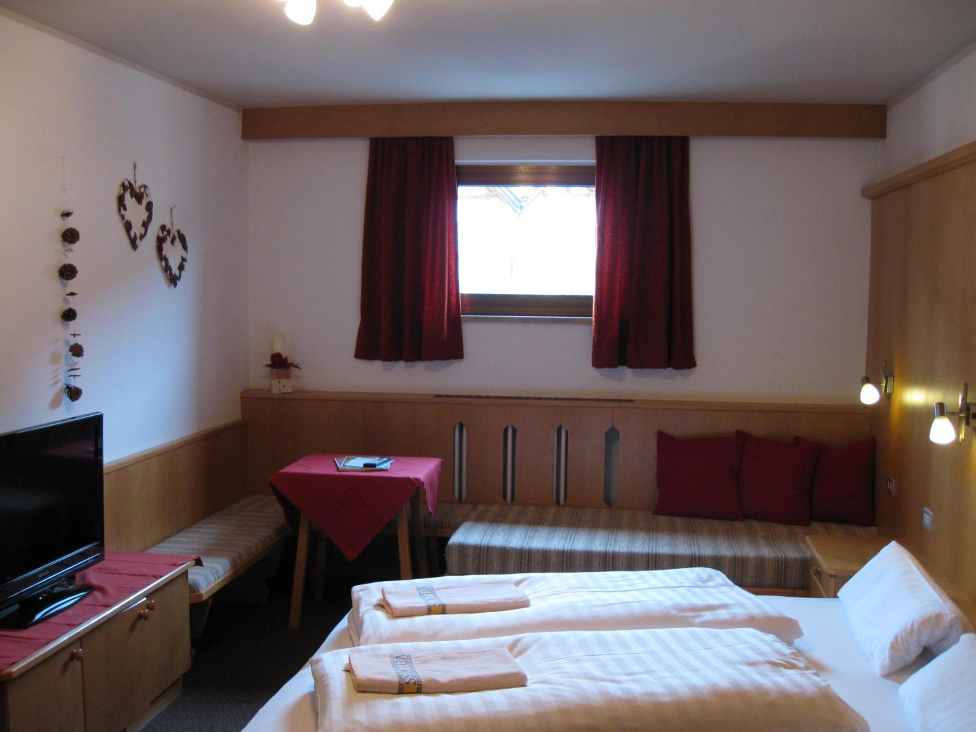 Garni Apparthotel St Valentin St. Valentin auf der Haid Exteriör bild