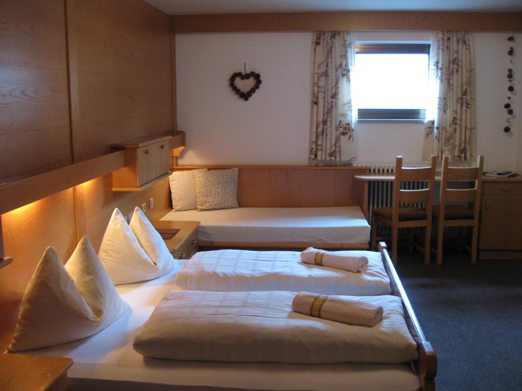 Garni Apparthotel St Valentin St. Valentin auf der Haid Exteriör bild